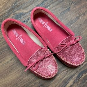 Minnetonka moccasins girls size 12